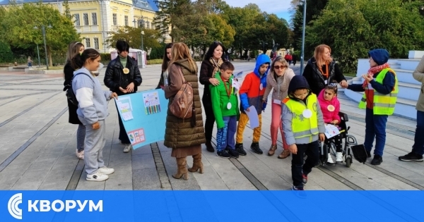 Мартенски базар в Силистра подкрепя децата със специални потребности