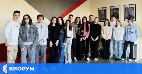 Ученици от ЕГ "Пейо Яворов" пресъздадоха Средновековна България чрез тематични вестници
