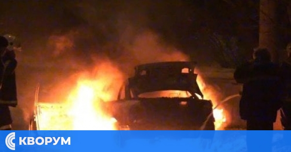 Лек автомобил изгоря в село Черковна