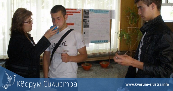 Ученици се тестваха за ХИВ и измерваха въглеродния монооксид в издишвания от тях въздух