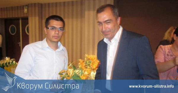 Стефан Господинов към абитуриентите: " Старайте се да сте пулса на съвремието!"
