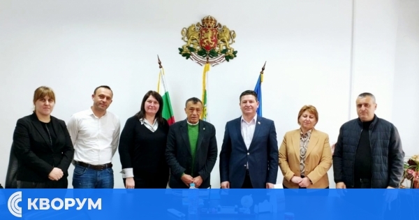 Община Главиница изпрати в заслужен отдих дългогодишен служител от администрацията