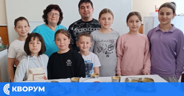 Децата от Коларово се учат на кулинарно майсторство: приготвиха супа от лопуш и крем карамел