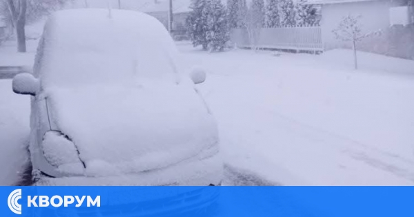 Закъсали автомобили в снега между Грънчарово и Секулово получиха помощ