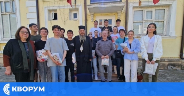 Ученици от ПМГ Силистра с вдъхновяваща среща с Доростолския митрополит за Великден