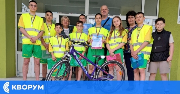 Спортно училище "Дръстър" с два сребърни медала на Областното състезание по приложно колоездене