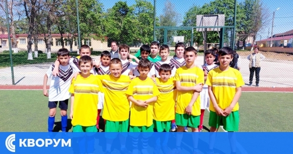 ОУ "Стефан Караджа" (с. Искра) с категорична победа във футболна среща от общинските игри на Община Ситово