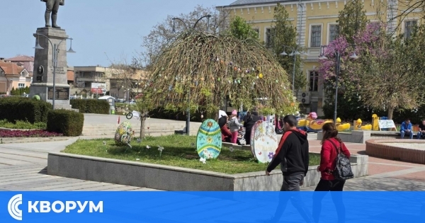 От днес изплащат майчинските