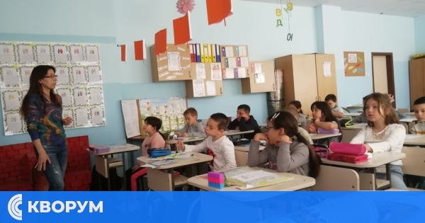 Ученици от ОУ "Св. св. Кирил и Методий" – Силистра създадоха ръкописна книжка за 24 май