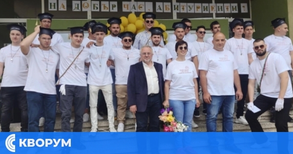 Община Силистра подкрепи абитуриентите от Професионалната земеделска гимназия с послание и подарък