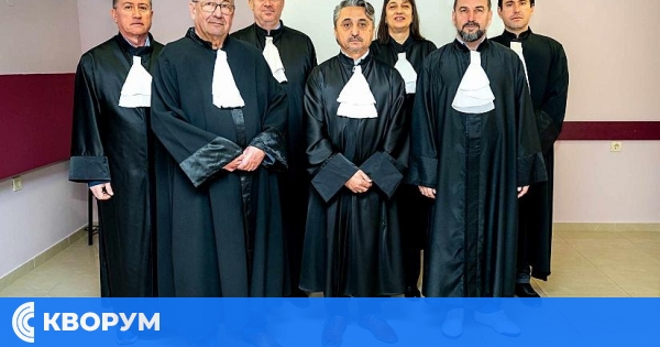 Силистренски адвокати на протест за достойно заплащане