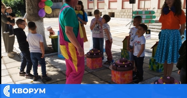 Празнична сцена за най-малките в село Бабук по повод Деня на детето