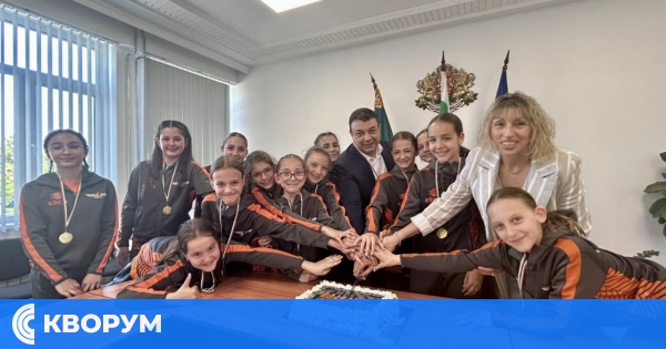 Момичетата от БК "Доростол" получиха признание от кмета на Силистра за републиканската титла