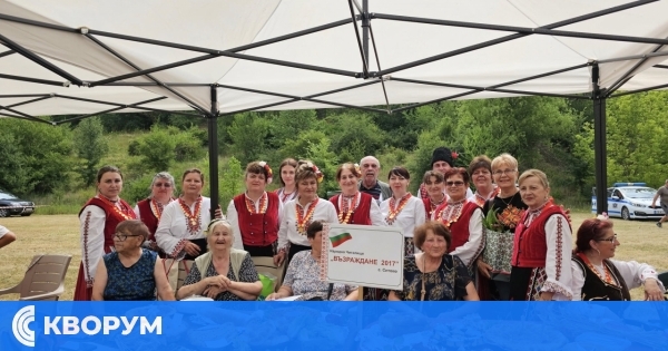Ситово оживя с песни, танци и вкусна българска храна на два събора в един ден