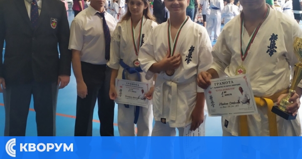 Младите каратисти от Силистра с отличия от националния турнир "Купа Божилов" във Варна