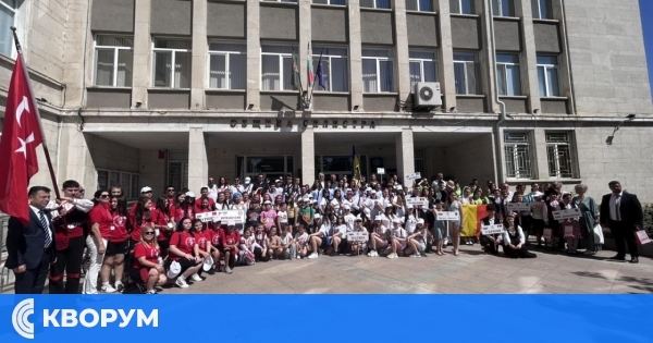 Участниците в Международния детски фестивал в Силистра получиха дипломи и плакети преди заключителния концерт