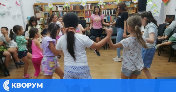 "Тринадесет зайчета" оживяха в библиотеката: малките читатели творят, играят и се забавляват във Филиала на РБ "Партений Павлович" – Силистра