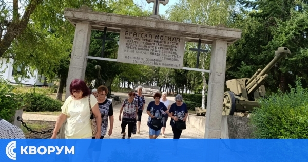 Потребителите на Дневен център – Кайнарджа отдадоха почит в Мемориалния комплекс "Военна гробница – Шуменци 1916"