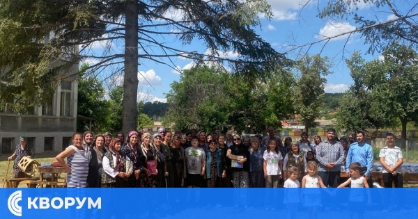 Молебен за дъжд събра вярващи в село Паисиево