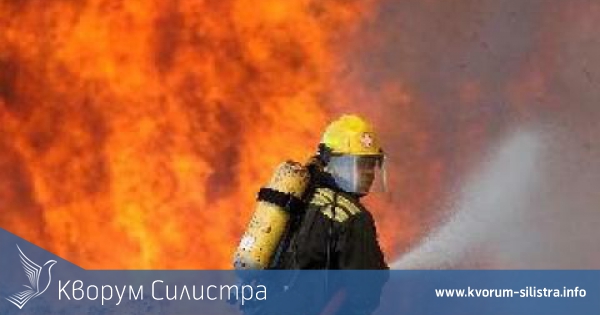 56-годишен мъж пострада при пожар в дома си