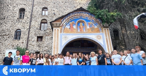 Ученици от ОУ "Отец Паисий" – Силистра започнаха образователната си екскурзия с вълнуващо посещение на Рилския манастир