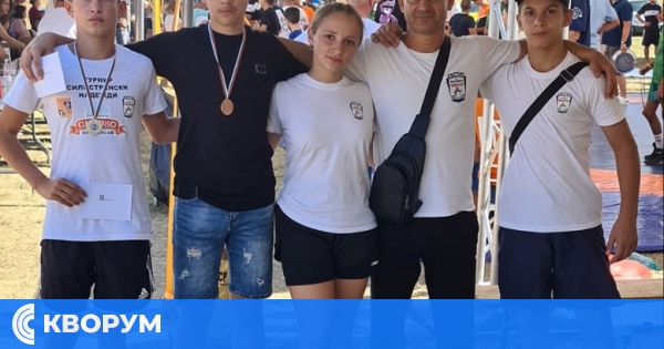 СК "Доростол" – Силистра с два медала от националния турнир по борба в памет на Айдън Велиев