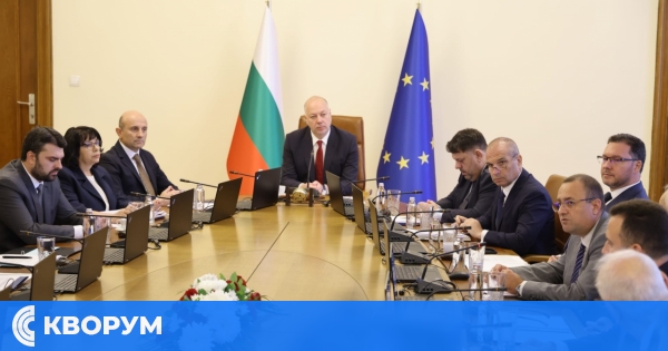 Близо 2 млн. лева отпусна правителството по национални програми за образование