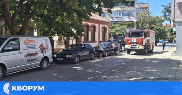 Контейнер за отпадъци пламна в центъра на Силистра, пожарникарите реагираха навреме