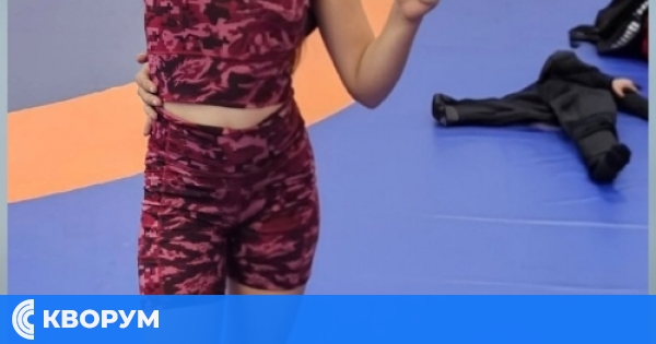 Божидара Ангелова с Почетна грамота от областния управител на Русе за спортни постижения