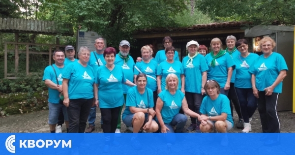 Туристи от Силистра участваха в поход по романтичния старопланински маршрут край Варна