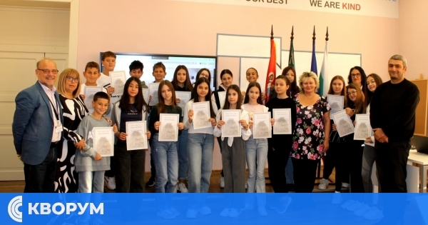 Шестокласници от Силистра влязоха в ролята на съдии в образователна инициатива на ВСС