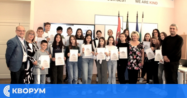 Районен съд - Тутракан награди активни участници в съдебните образователни инициативи