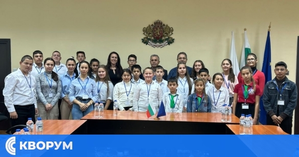 Ученици от Община Ситово влязоха в ролята на кмет и общински съветници по повод Деня на българската община