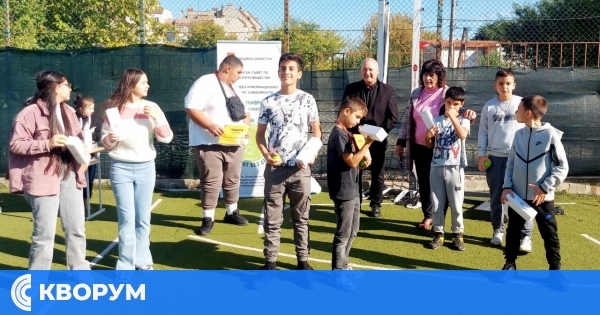 Спортно училище "Дръстър" и Община Силистра отбелязаха Световния ден на психичното здраве с младежки спортен празник