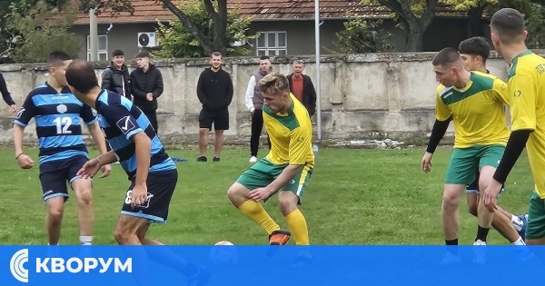 Футболният отбор на ПЗГ "Добруджа" – Силистра с впечатляващ старт в ученическите игри