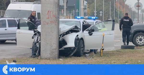 Граничен полицай загина при тежка катастрофа тази сутрин в Русе на бул. "Тутракан"