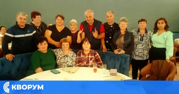 Колективът на Домашен социален патронаж – Главиница отпразнува 50-годишния юбилей на своя колежка Севил Али