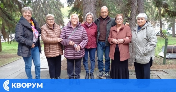 Випуск 1962 г. от село Срацимир се събра отново след десетилетия – спомени, усмивки и вълнение