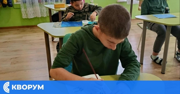 Силистренски ученик с престижно отличие в националния конкурс "Професията на моята пчела"