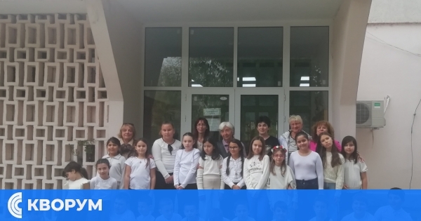 Ученици от ОУ "Св. св. Кирил и Методий" – Силистра се срещнаха със съвременен будител в навечерието на Деня на народните будители