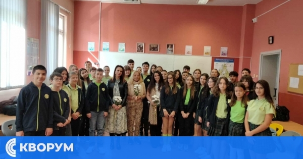 "Свързани през времето" – вълнуваща среща на поколения в ОУ "Отец Паисий" – Силистра