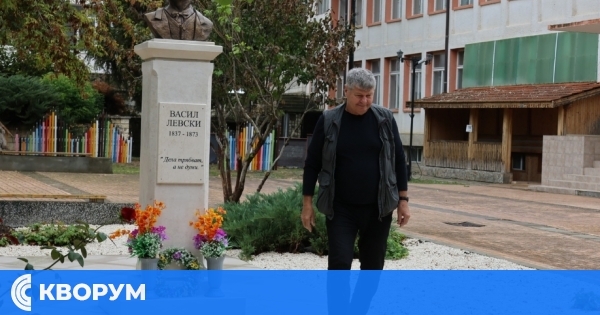 Алфатар ще има нов паметник на Христо Ботев – дарение от проф. Иван Гаврилов