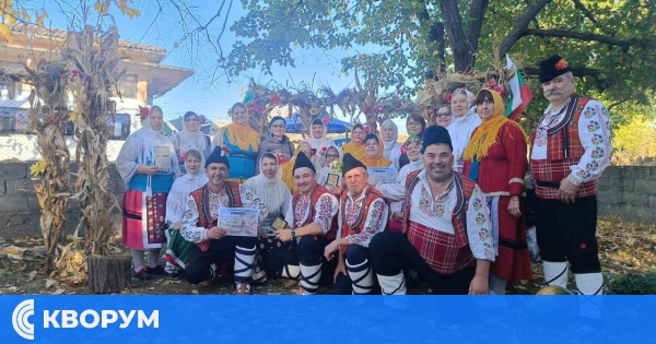 Фолклорни състави от Нова Черна се включиха в празника на читалището в Конево