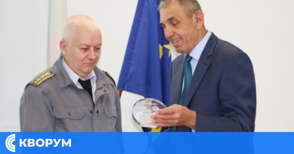 Наградиха началника на пожарната в Силистра