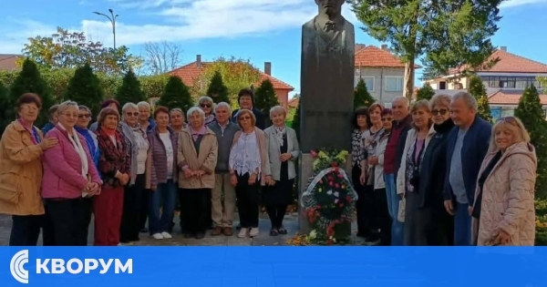 Денят на народните будители събра приятелите от клубовете "N°8" – Силистра и "Будител" – Дулово