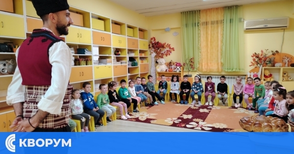 Среща с българския фолклор в Седмицата на бащата в ДГ "Роза" – Силистра