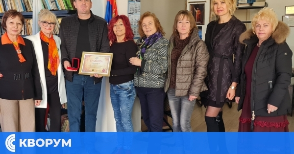 Представители на културните институции от Силистра посетиха КИЦ "Цариброд" в Сърбия и дариха книги и сувенири за българската общност