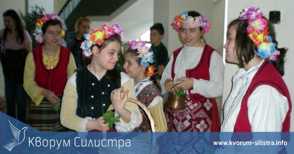 Лазарки наричаха за здраве и плодородие в Община Силистра