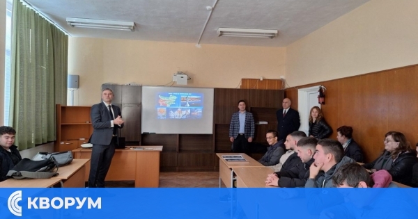 Кариерно ориентиране в ПГМТ: Ученици се срещнаха с представители на Русенски университет