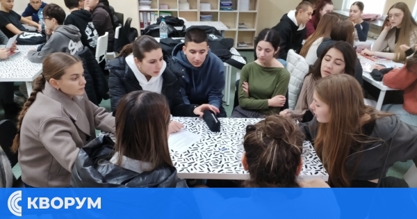 ЕГ "Пейо Яворов" – Силистра: Десетокласниците дебатираха по темата за идентичността в дигиталната епоха